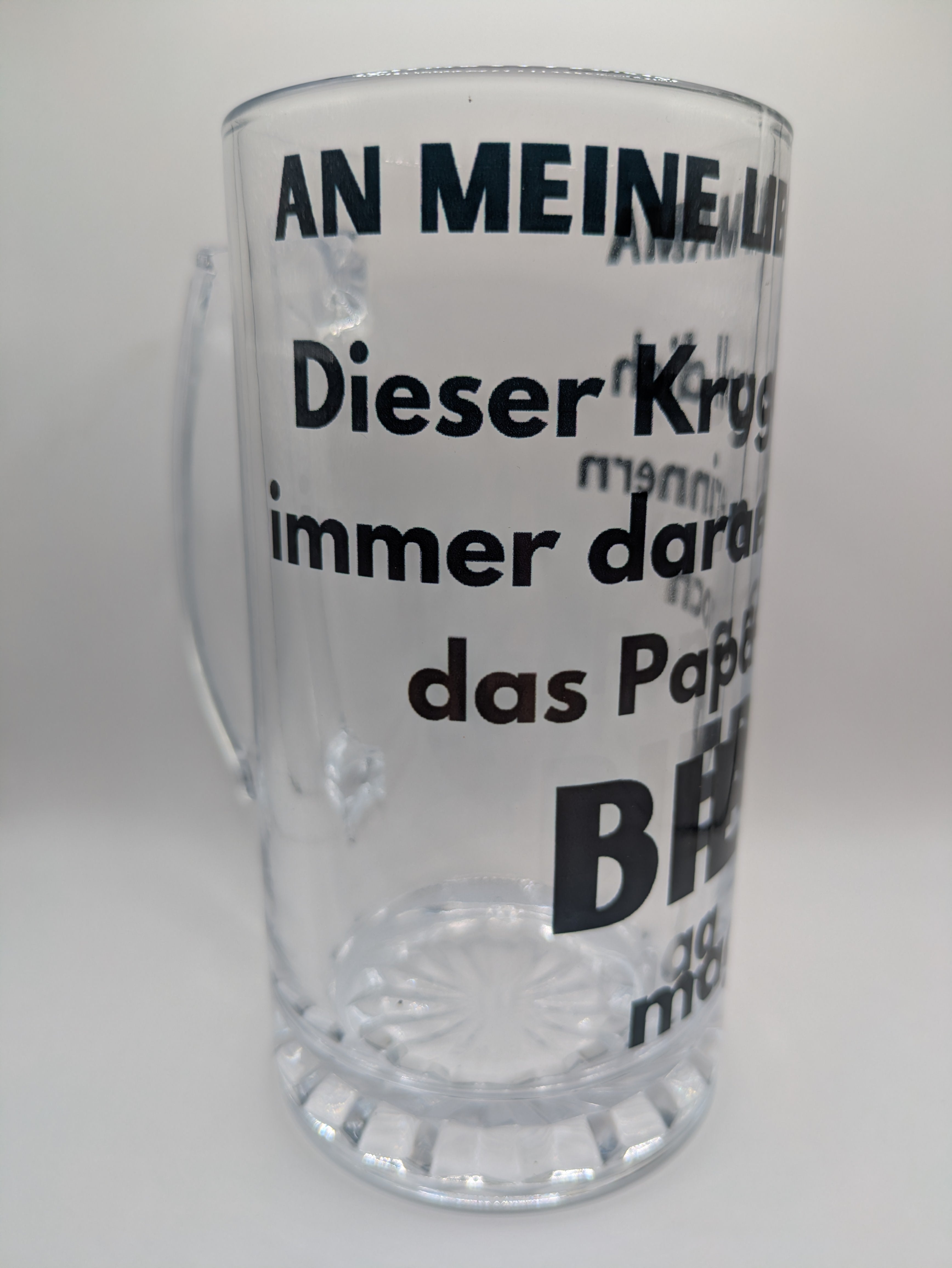 Lustiges Bierglas für Mama und Papa – Klarer Bierkrug mit humorvollem Spruch – Geschenkidee für Mütter und Väter