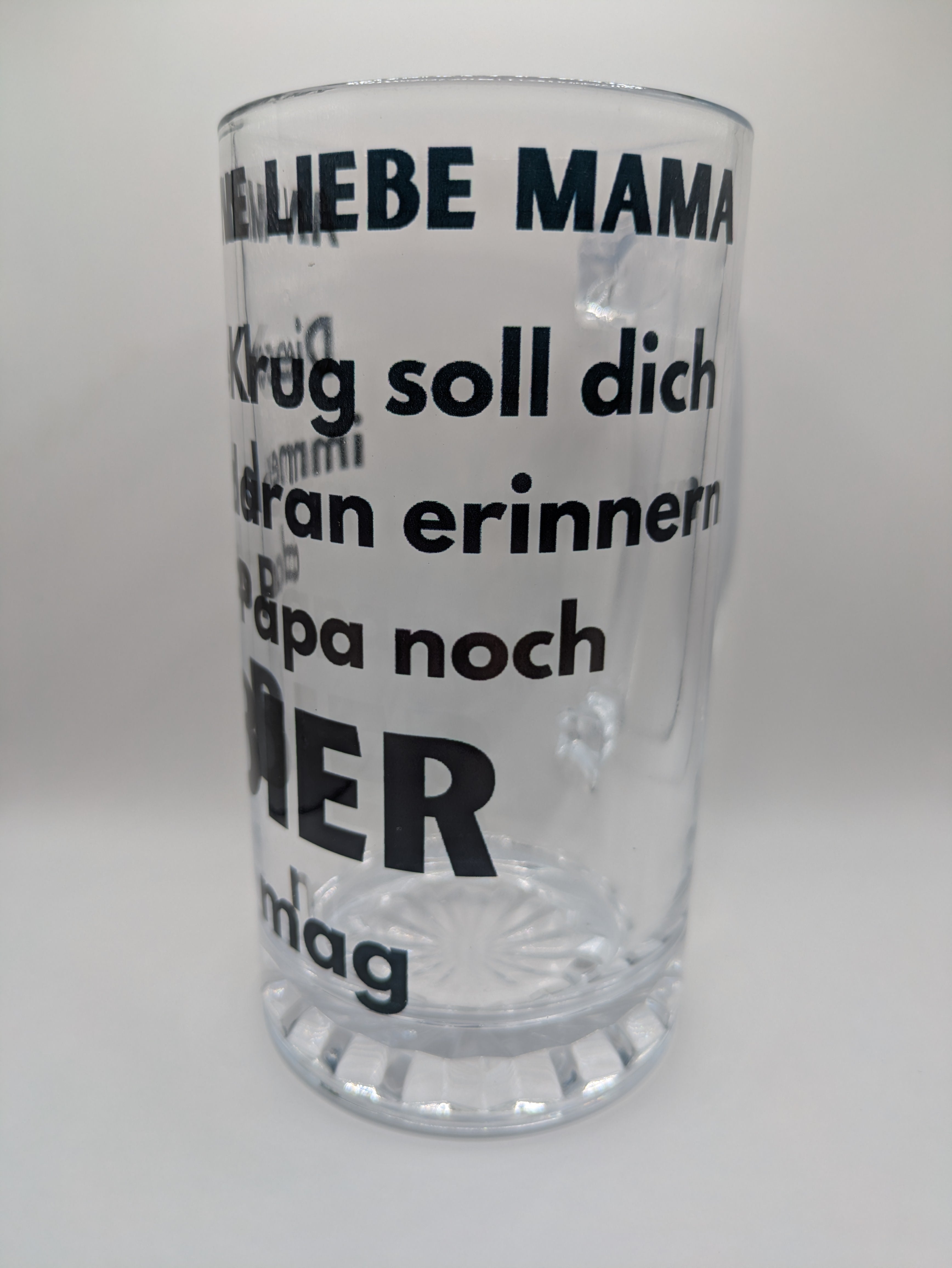 Lustiges Bierglas für Mama und Papa – Klarer Bierkrug mit humorvollem Spruch – Geschenkidee für Mütter und Väter