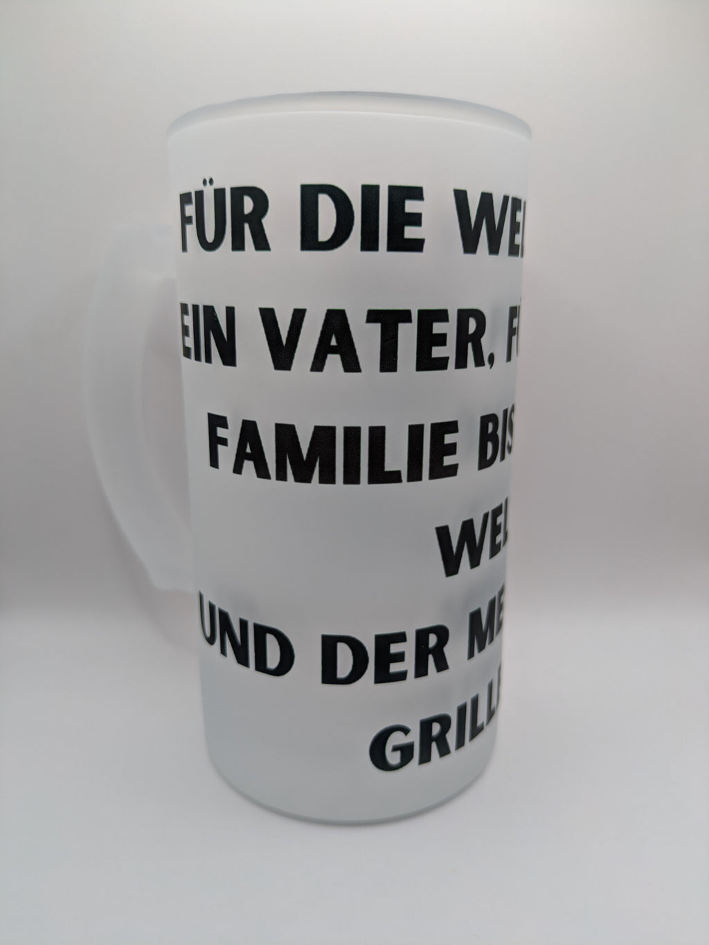 Bierglas mit lustigem Papa Spruch – Satiniertes Weißglas Bierglas 470 ml – Geschenk für Grillmeister & Väter