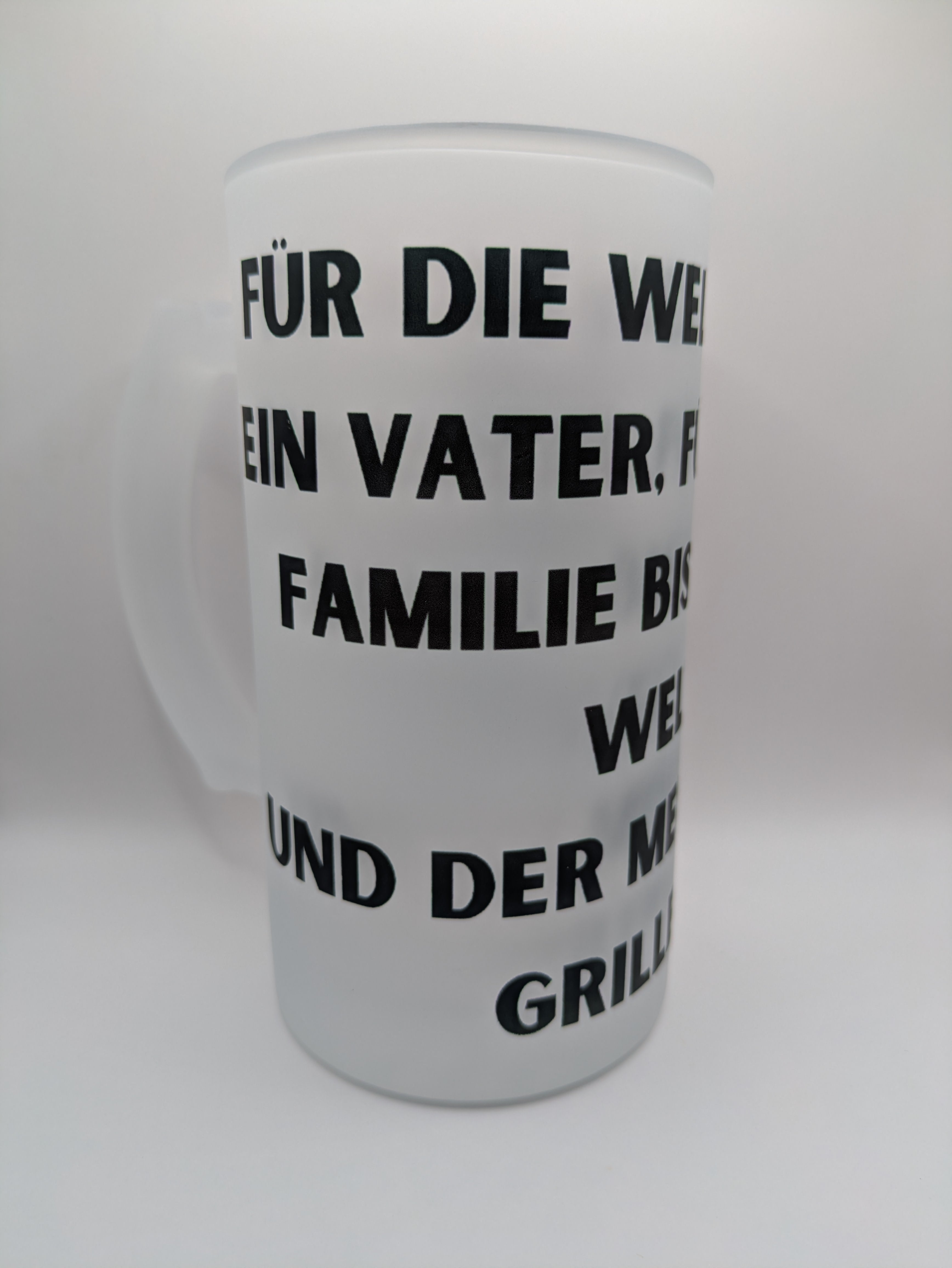 Bierglas mit lustigem Papa Spruch – Satiniertes Weißglas Bierglas 470 ml – Geschenk für Grillmeister & Väter